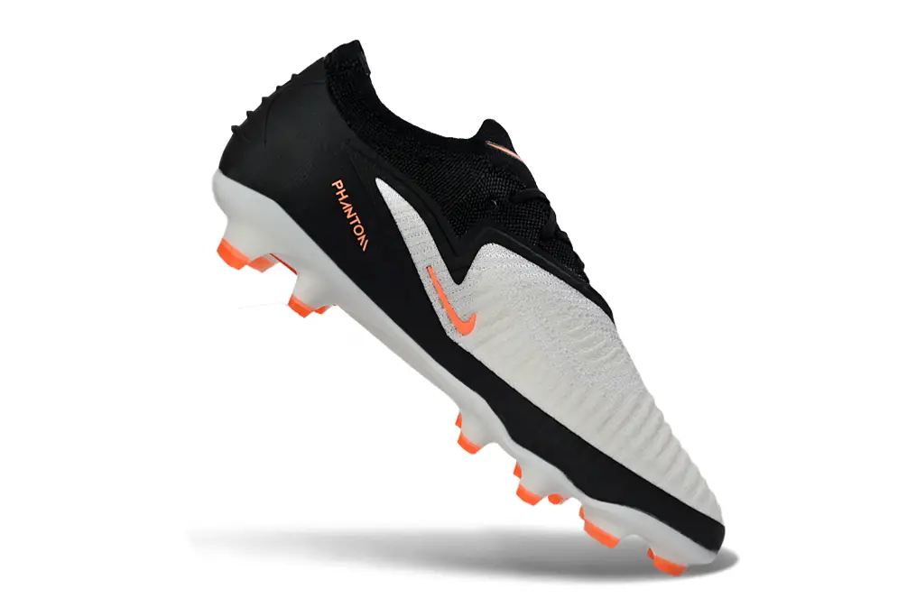 Chuteira Nike Phantom GX III Elite FG Campo - Branca, preta e laranja - Imagem 2