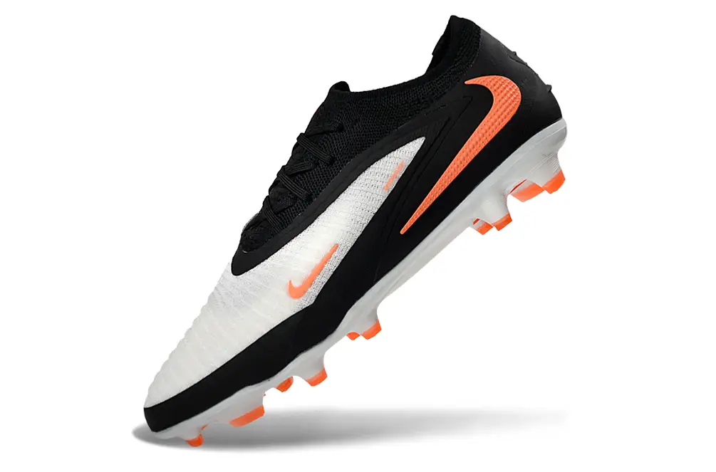 Chuteira Nike Phantom GX III Elite FG Campo - Branca, preta e laranja - Imagem 6
